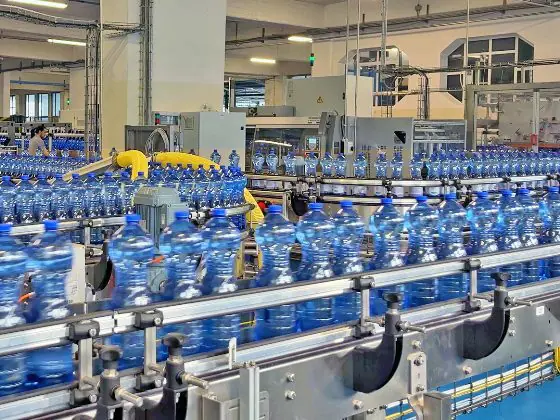 Servicio completo en la planta embotelladora