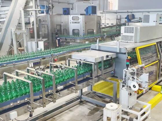 Instalación llave en mano de una línea de embotellado completa