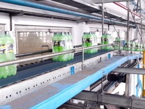 Instalación y suministro de cintas usadas y revisadas para la línea de embotellado de LemonSoda