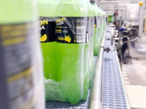 Instalación y suministro de cintas usadas y revisadas para la línea de embotellado de LemonSoda