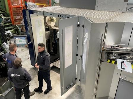 Scopri l'importanza della formazione degli operatori per le macchine della linea di imbottigliamento e confezionamento. Migliora l'efficienza, riduci i fermi e ottimizza la produttività con un'adeguata preparazione