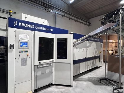 Souffleuse KRONES Contiform S8 d’occasion. Disponible en l'état ou révisée. En excellent état – regardez la vidéo et la galerie de la machine.