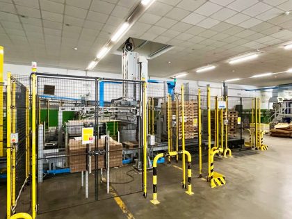 Robopac Ares 2CP/P palletizer (2018), used, reconditioned, and guaranteed. Works both 800x1000 or 1000x1200 pallets. Discover all technical details