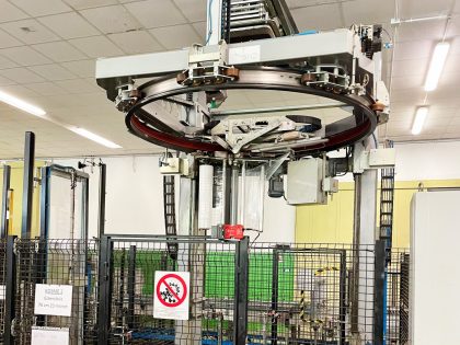 Used, reconditioned, and guaranteed Tosa 125 (2018) wrapping machine. Complete with pallet picking area. Discover all details