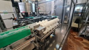 A 1998 Krones Contiroll labeller is available, capable of applying OPP labels with hot glue at a speed of 18,000 bph (bottles per hour). It is equipped with a Siemens PLC. The machine can be purchased fully refurbished and with a warranty, or "ready to use."