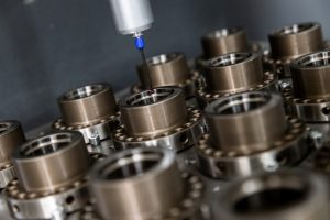 BBM ofrece repuestos compatibles para máquinas de embotellado, garantizados por controles de calidad y una sala metrológica de vanguardia.