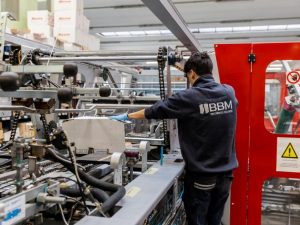 Scopri la storia di Dario Baldaccini, tecnico trasfertista BBM: competenze, vita in cantiere, trasferte internazionali e il dietro le quinte del lavoro sulle linee di confezionamento. Leggi l’intervista completa.