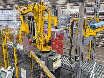 Bema 2010 wrapping machine: pallet wrapper up to 25,000 bph with 2 reels and automatic change. Available refurbished, with optional extras and comprehensive services.