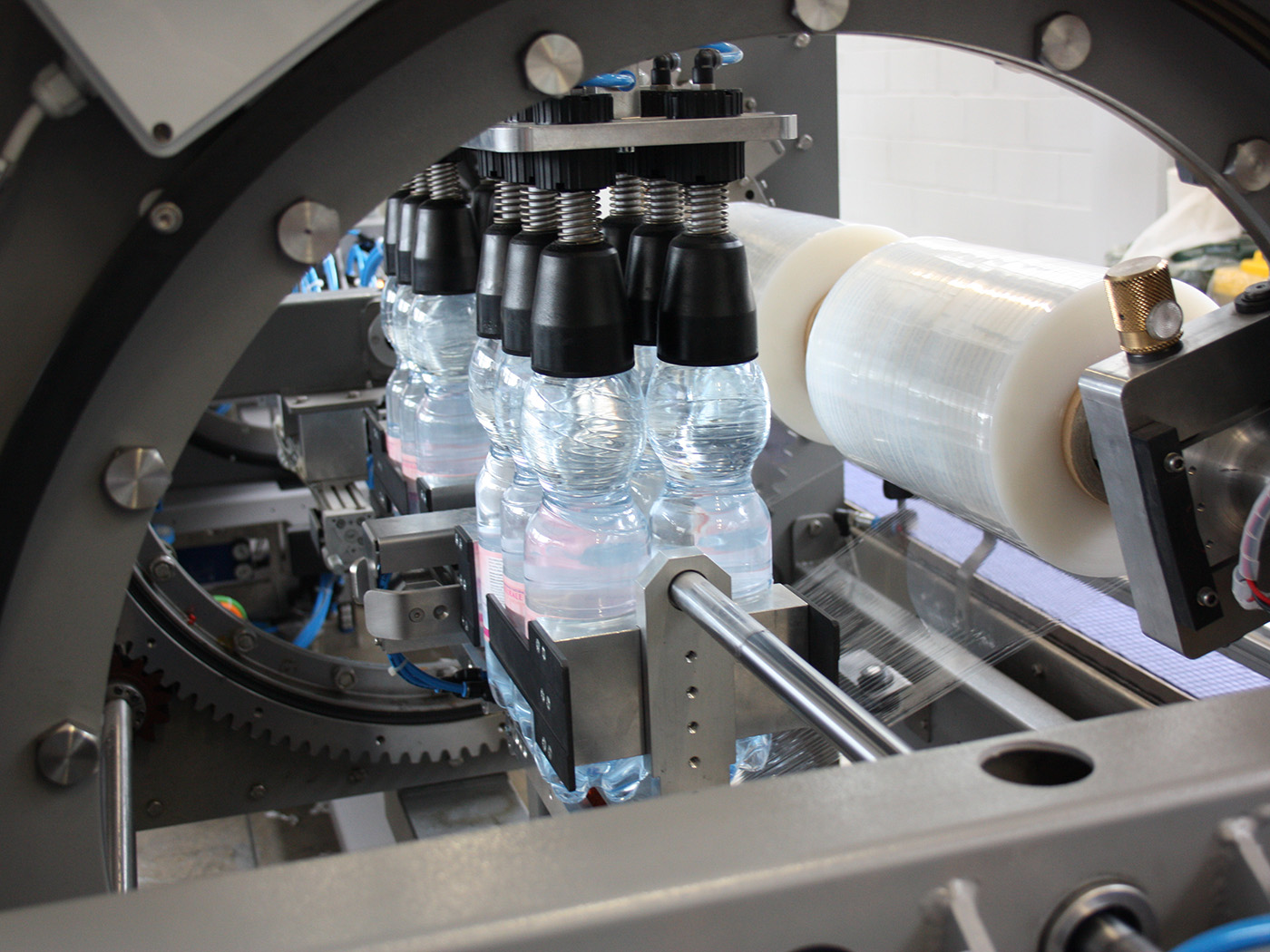 Macchinari di imbottigliamento progettati su misura per il cliente