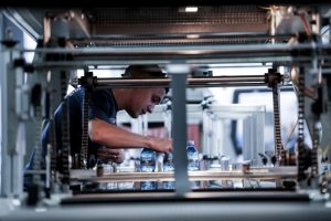 Predictive maintenance for bottling plants: strategies and costs. Advice from the Service Director at BBM. Request a free audit